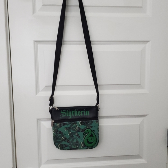 Harry Potter Slytherin  Loungefly Crossbody Bag. - Picture 9 of 9